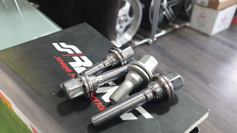 Prezoane lungi pentru distantieri jante OE Peugeot/Citroen/Opel 12x125