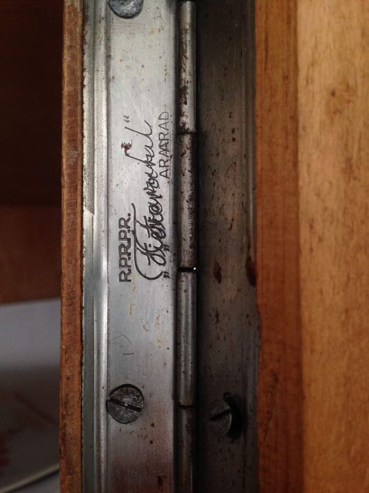 Set mobilier lemn masiv cu furnir de nuc