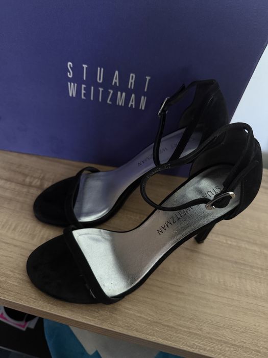 Удобные боссоножки от STUART WEITZMAN оригинал