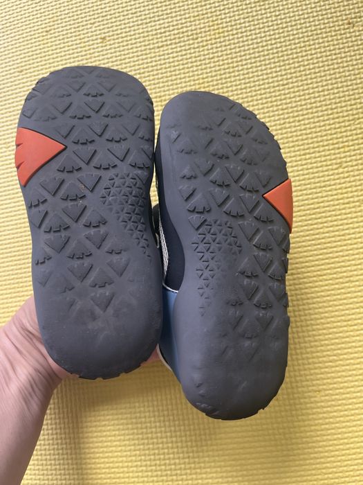 Боси детски обувки Little Blue Lamb Pineapple