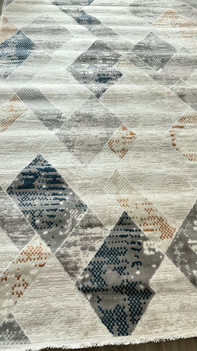 Продам новый ковёр 2×3м Турция