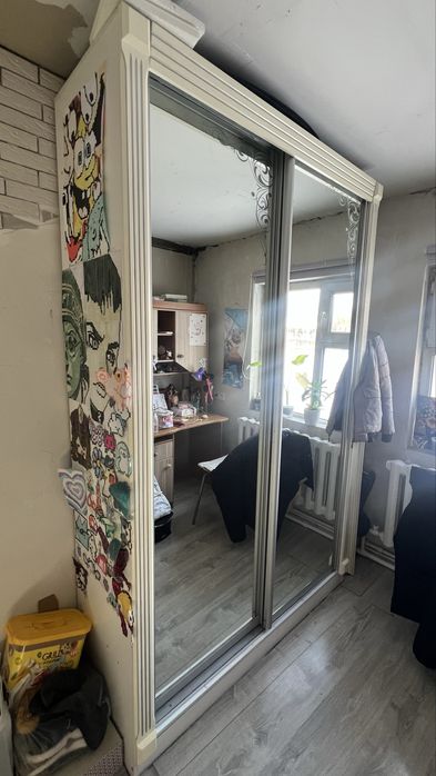 Продам шкаф купэ