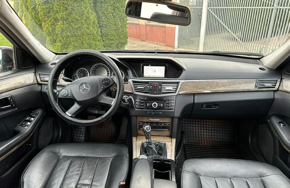 Mercedes E 200 2.2 Cdi an 2010 euro 5 inmatriculat ro. acte la zi fisc