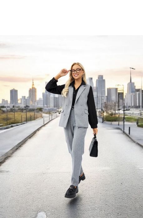 Новый костюм с биркой