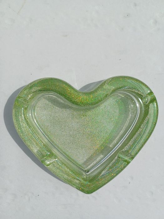 Scrumiere din rășină epoxidică