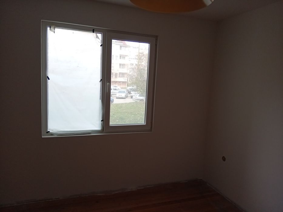 Продава се Тристаен апартамент в Благоевград, Еленово 2 - 85 кв.м за 1000 €/кв.м - Снимка #11