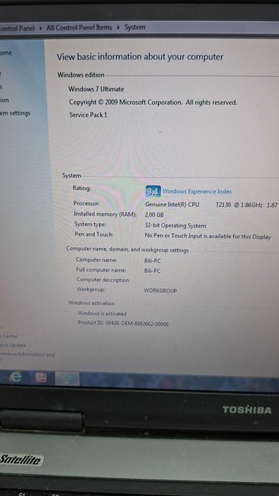 Продавам лаптоп TOSHIBA