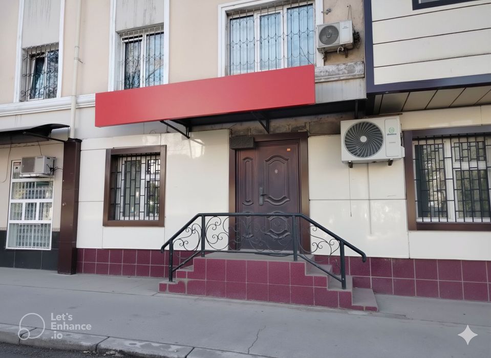 Сдаётся нежилое помещение на 1 этаже