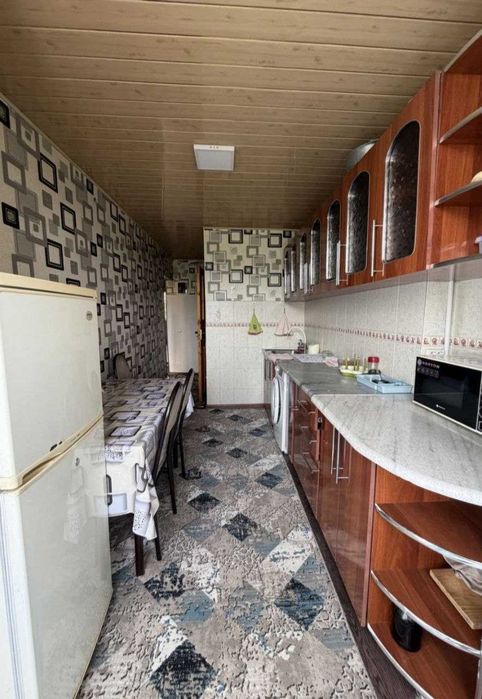 В доль дороги 2х комнатная квартира 5-этаже Адрес Согдиана Мед колледж