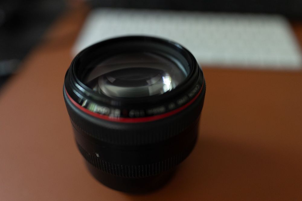 Canon EF 85mm f/1.2L II USM