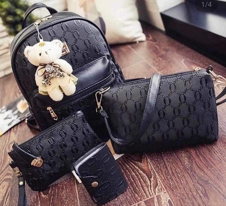 Комплект раница и 3 чантички / Цвят: Черен