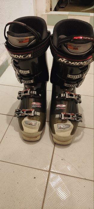 Ски, щеки и обувки