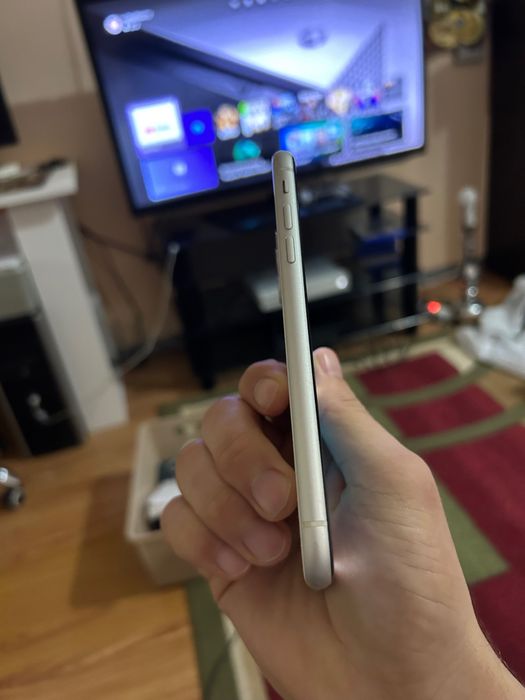 iPhone 11 оригнал катпайт легенда телефон