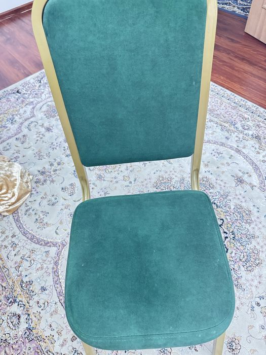 Продам стулья новые, можно хоть куда