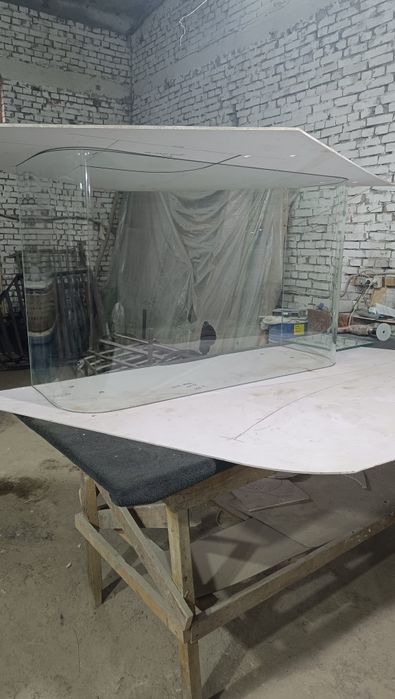 Продам стеклянный стол или аквариум