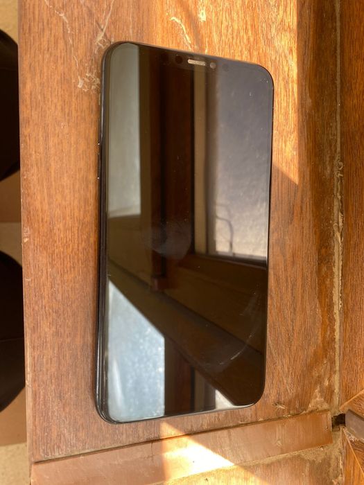 Продам Айфон 11 про Макс