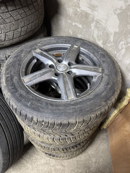 Шины с дисками 215/60/16