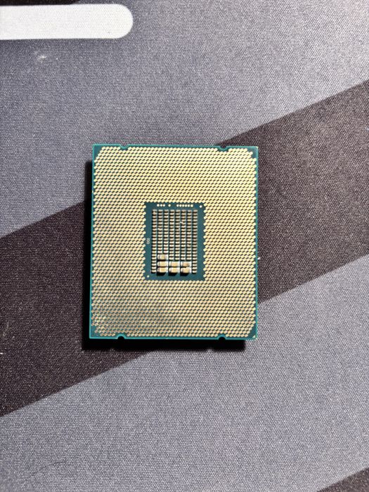 Процессор Intel Xeon E5-2699v4