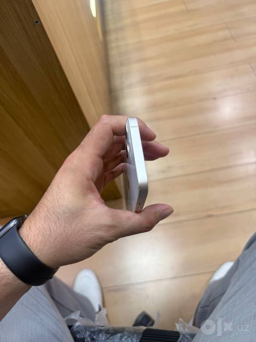 Iphone 13 ок айби батарейка си алмашган ишлашида айби йок 128 тали