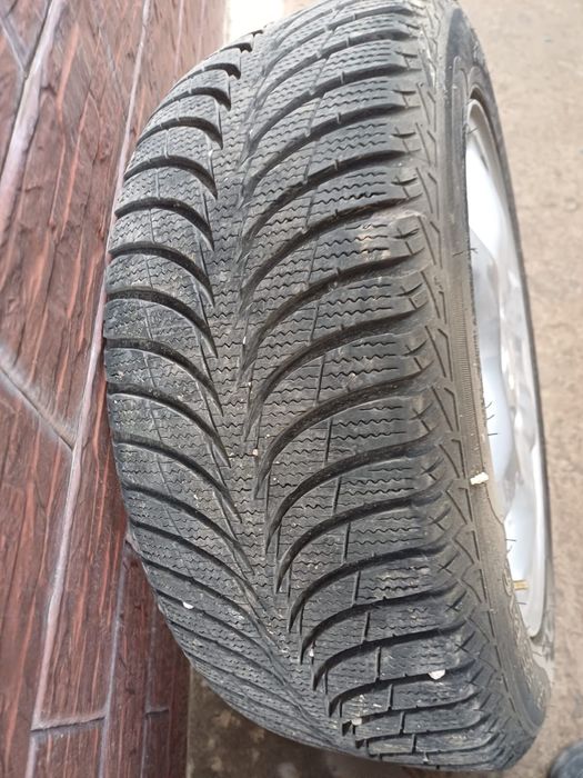 Продам зимние шины с дисками