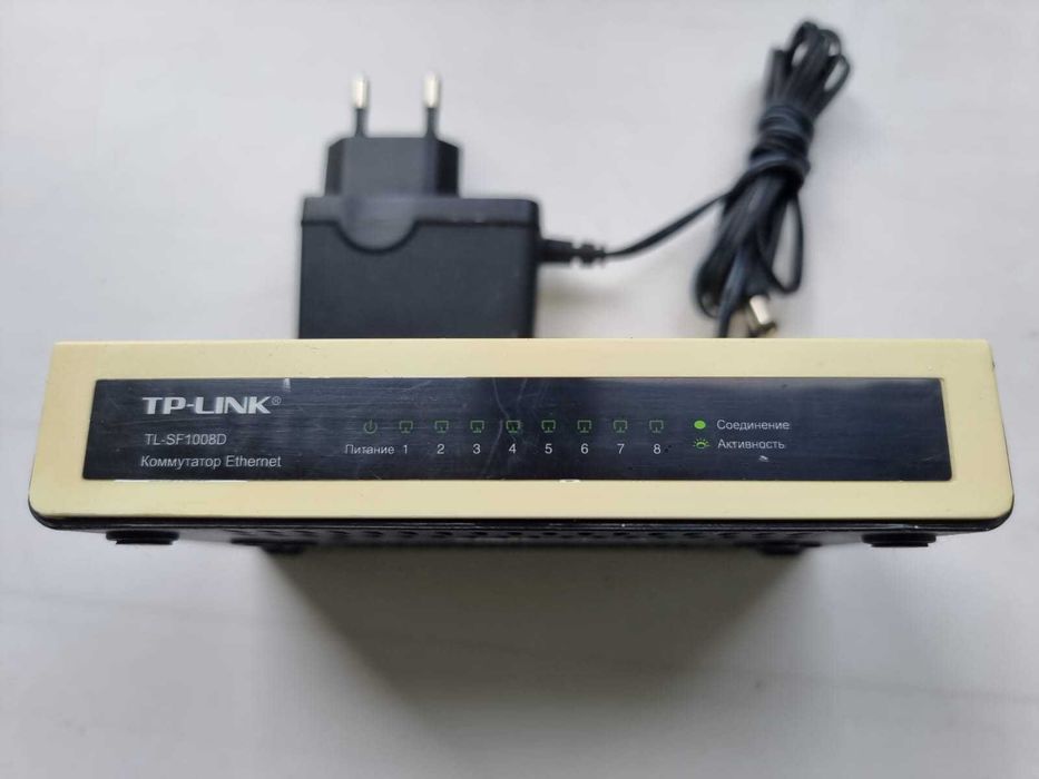 Продаю Коммутатор TP-Link TL-SF1008D