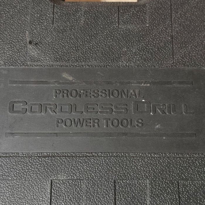 Ш у р у п о в ё р т  оригинал бош Bosch drill