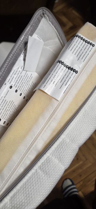 Матрак с протектор за бебешко легло от Икеа