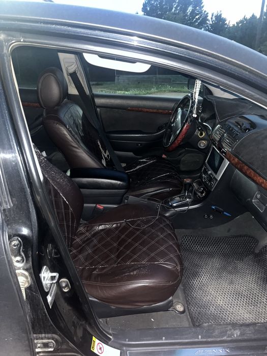 Продам тойота авенсис