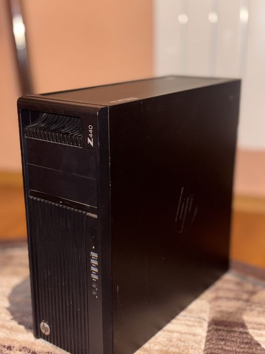 PC Complet / Workstation - 48GB RAM, Intel Xeon, Nividia Quadro K2200, SSD+2TB, Monitor HP 24", Wi-Fi + Tastatură