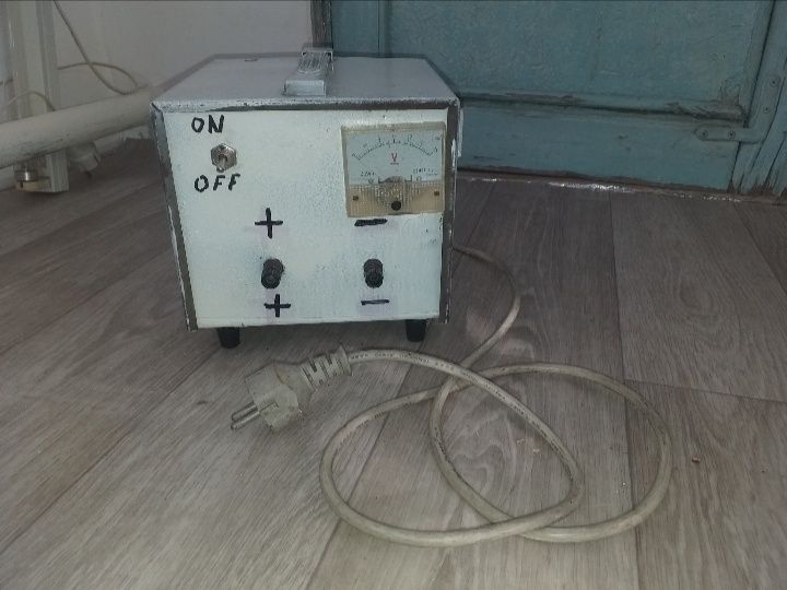 Продам  зарядное  устройство   14.5 вольт