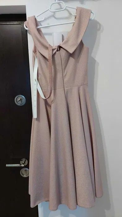 Rochie eleganta roz