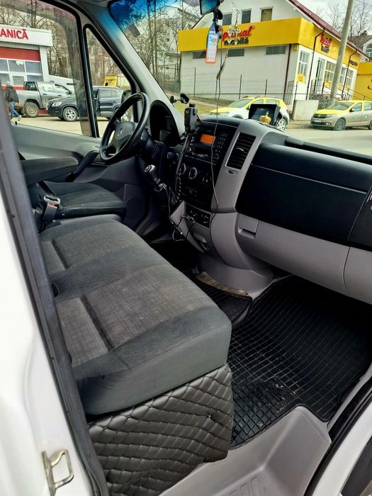 Vând Mercedes Sprinter 8+1