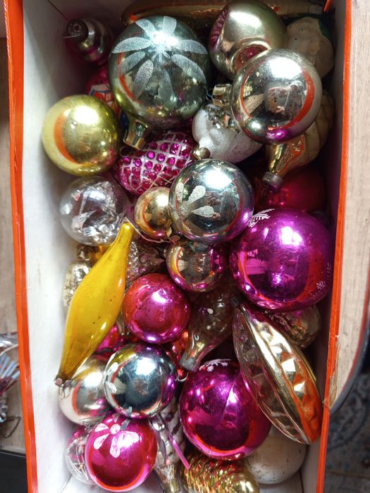 Продается советские СССР и немецкие ГДР елочные игрушки шары и разные