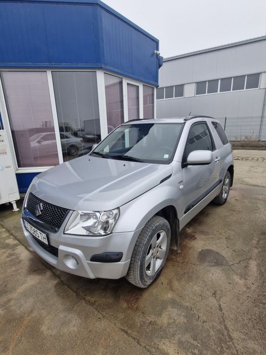Лек автомобил Suzuki Vitara