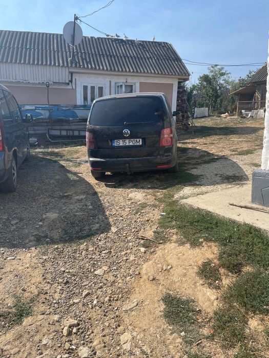 Vind doua autoturisme