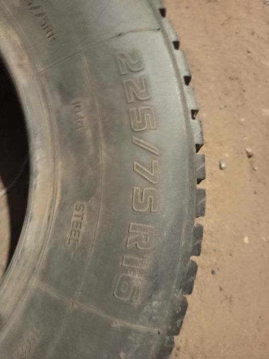 Резина УАЗ R16 235/75 (шипы)