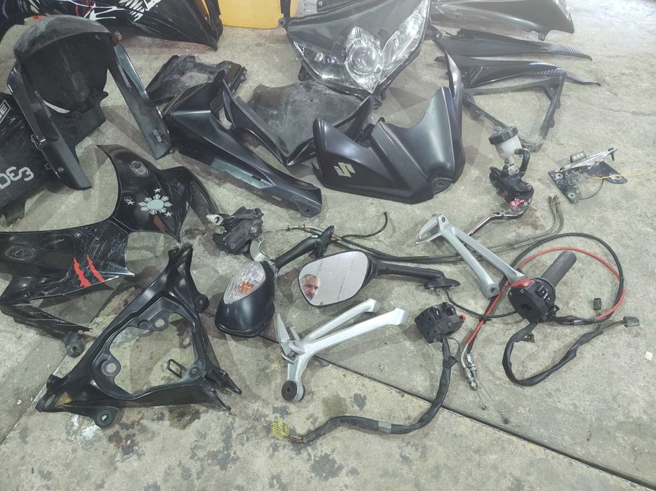 Suzuki GSXR 600 K7 K8 K9 на части