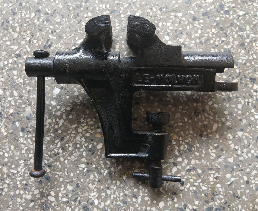 Малко менгеме 20 евро