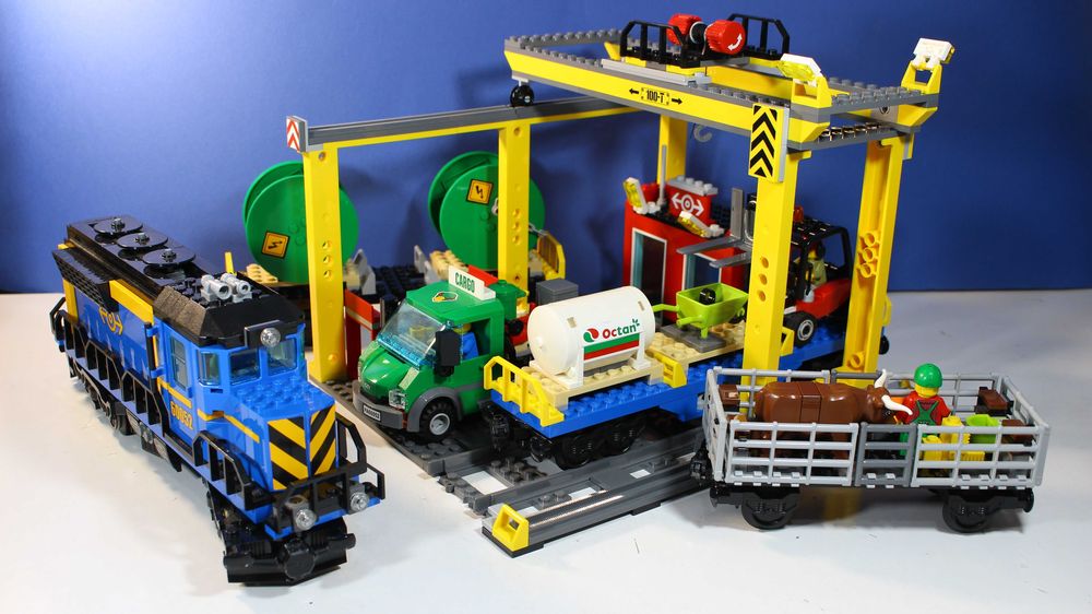 Лего Син Товарен Влак 60052 Lego City Blue Cargo Train