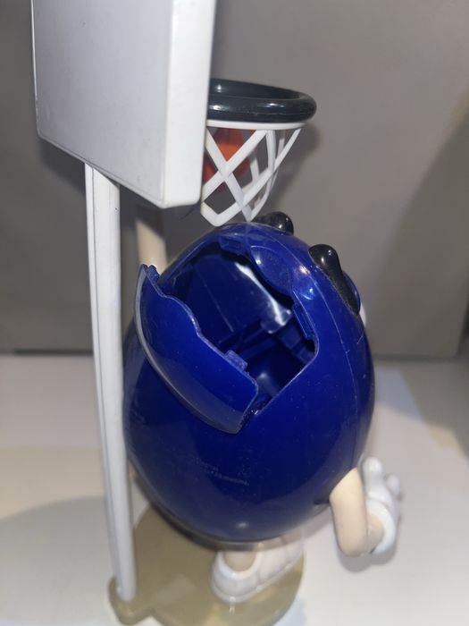 M&M колекционерски диспенсъри и фигурки