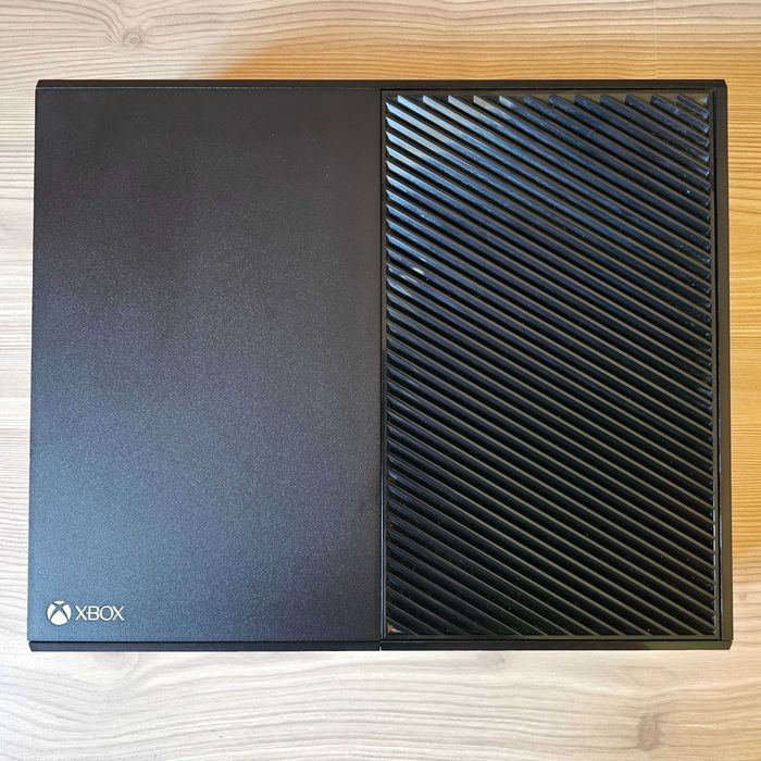 Нов XBOX ONE 1TB + 2 джойстика + 5 топ игри, PS5 PS4 PlayStation 4 5