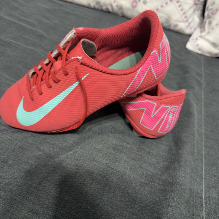 Бутонки оригинални NIKE
