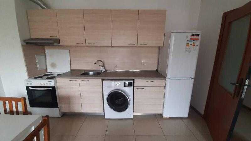 Дава се под наем Двустаен апартамент в Бургас, Център - 60 кв.м за 612 € - Снимка #1