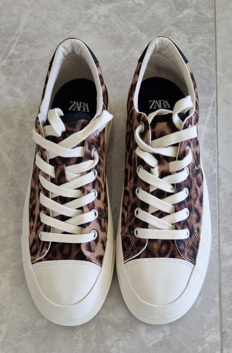 нови кецовe  Zara