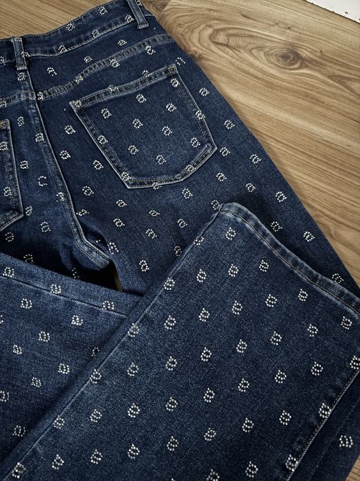 Дамски дънки с камъни