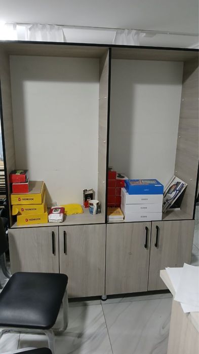 Operator stol stul va shkaf