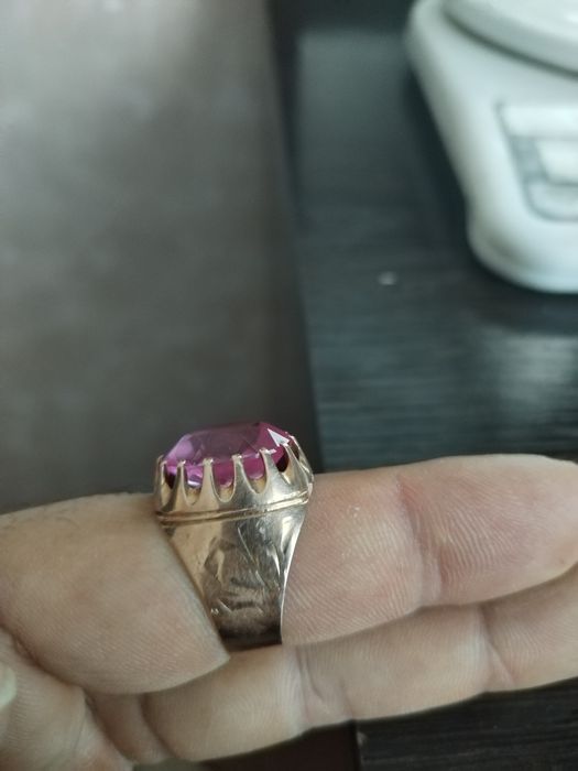 Винтажное золотое кольцо.