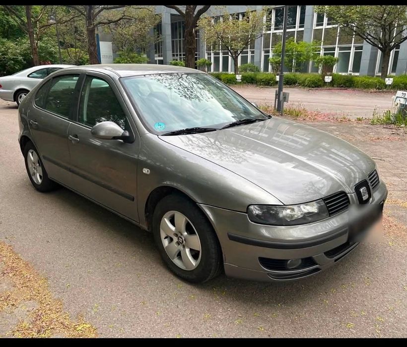 Vând Seat Leon 1.6 16v în stare foarte buna de funcționare.