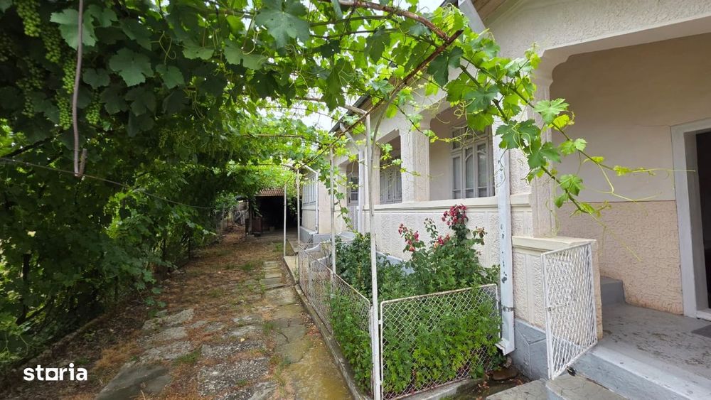 Casa Bontesti Com Carligele 160mp Teren 3750mp