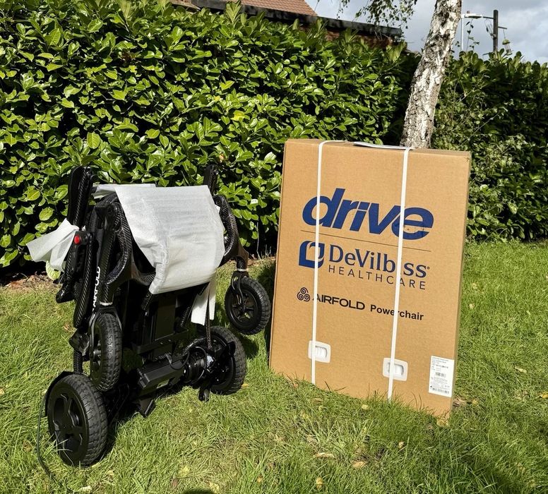 AirFold Carbon Power Wheelchair - Висок Клас Карбонова Акумулаторна